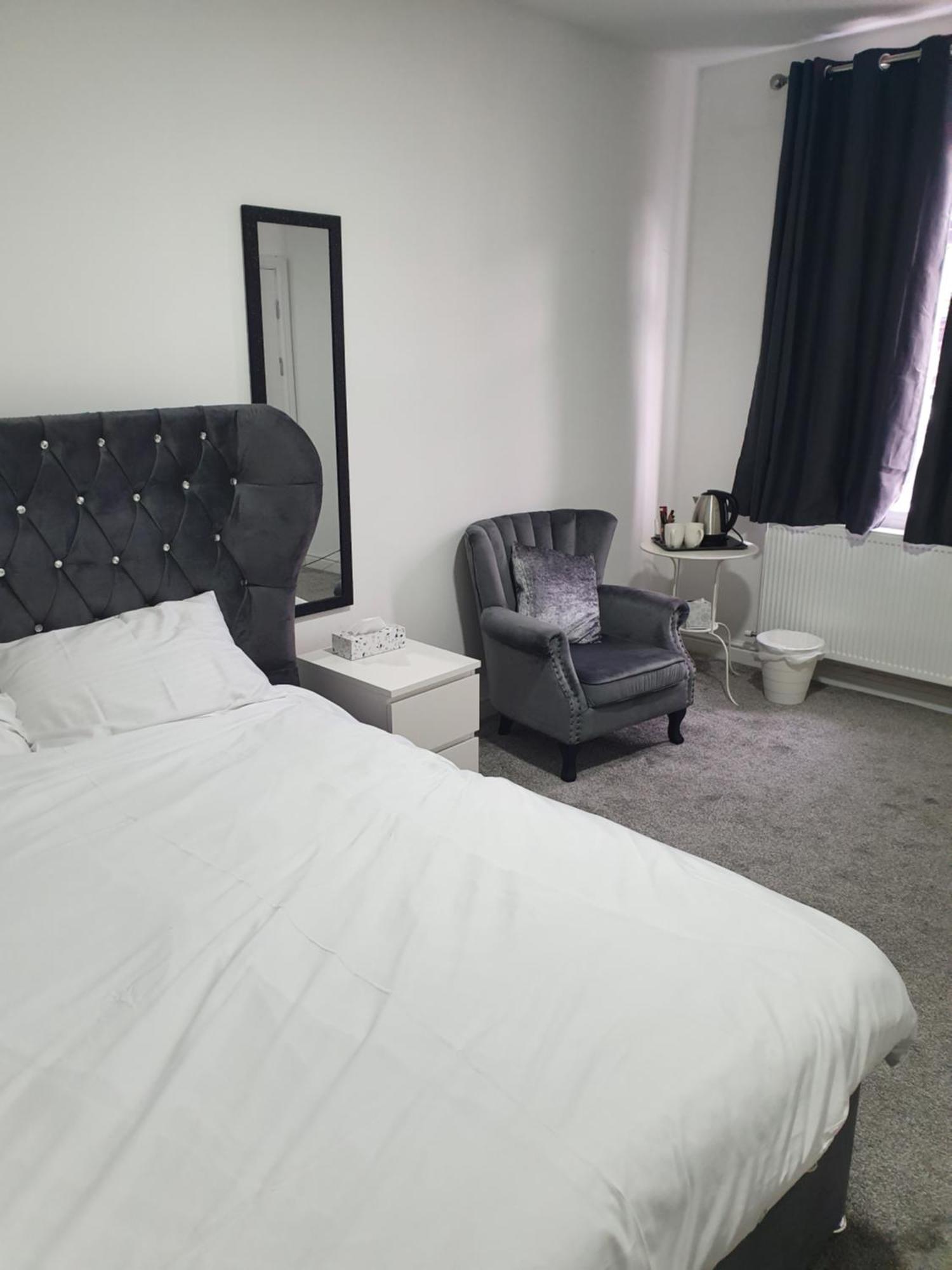 Beautiful Rooms Shaw St And Pine St Бері Номер фото